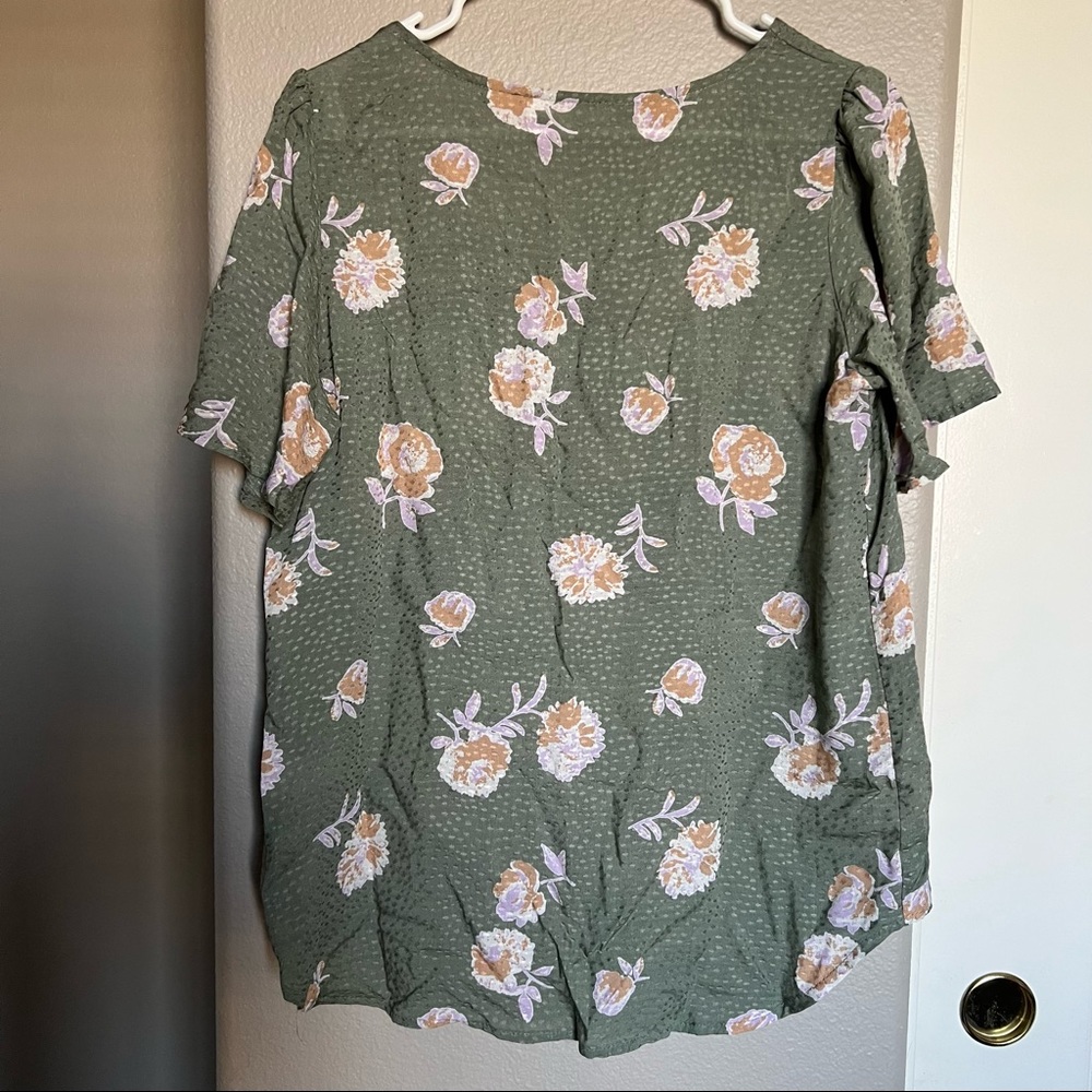 Bohme Essentials floral top - Picture 4 of 5